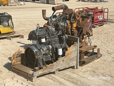 Quantity of (2) Cat & John Deere Moteur