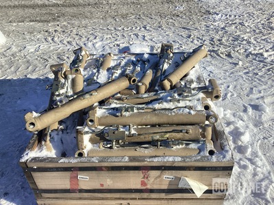 (52) Fascan MIL-001-067 Crane Lift Cylinders