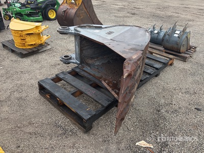 2020 C & P 24 in Digging Excavator Bucket - Fits John Deere 250/300G