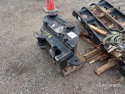 2022 Felco Excavator Coupler - Fits John Deere 135G