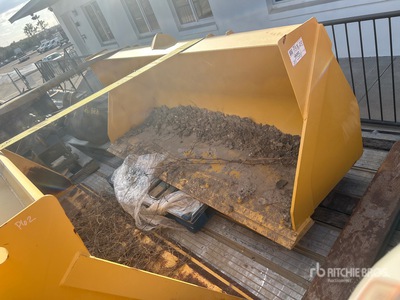 2022 John Deere 92 in ローダーバックホー用バケット