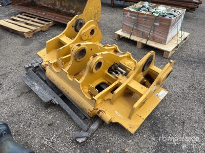 Rockland 57 in Wheel Loader Quick Coupler - Fits John Deere 644G