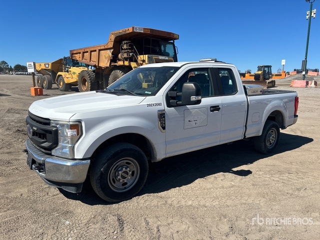 2020 Ford F-250 XL 4x2 Extended Cab Pickup