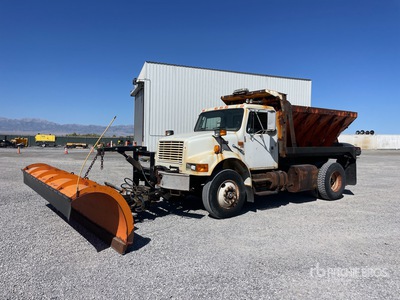 1997 International 4900 4x2 Snow Plow Truck
