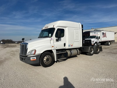2016 Freightliner Cascadia 125 6x4 T/A Sleeper Truck Tractor (Inoperable)