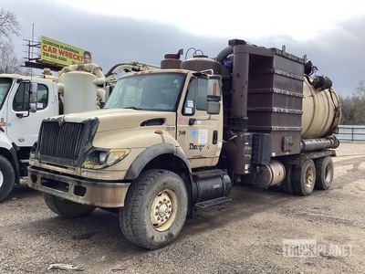 2007 International WorkStar 7600 6x4 Vacuum Tanker Truck