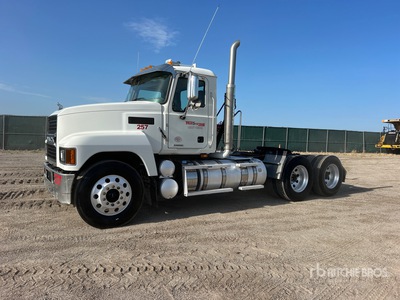 2023 Mack PI64T Pinnacle 6x4 Cabeza Tractora Cabina Corta