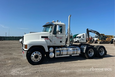 2023 Mack PI64T Pinnacle 6x4 Cabeza Tractora Cabina Corta