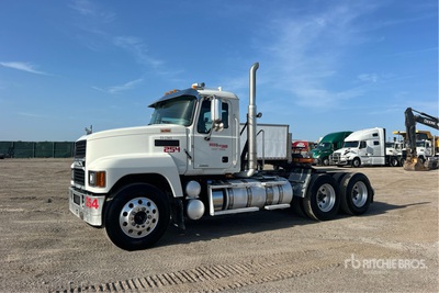 2023 Mack 64T Pinnacle 6x4 Cabeza Tractora Cabina Corta