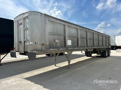 2005 Travis 39 ft T/A Aluminum End Dump Trailer (Inoperable)