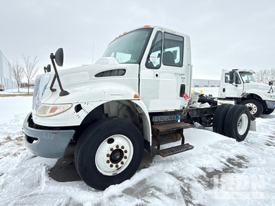 2010 International 4400 4x2 S/A Day Cab Truck Tractor (Inoperable)