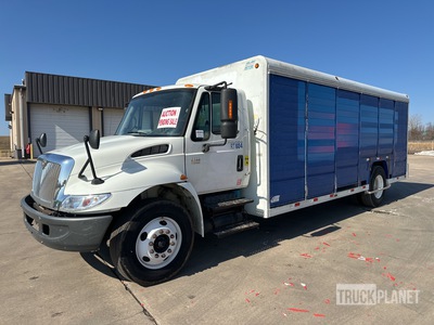 2007 International 4300 4x2 12 Bay Beverage Truck