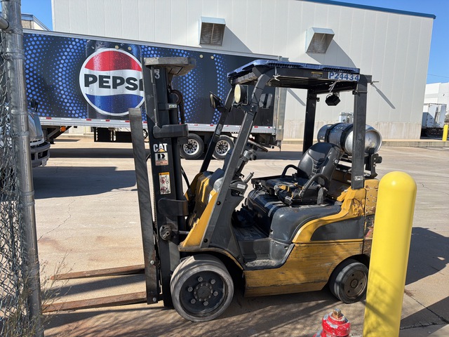 2007 Cat C4000 Cushion Tire Forklift