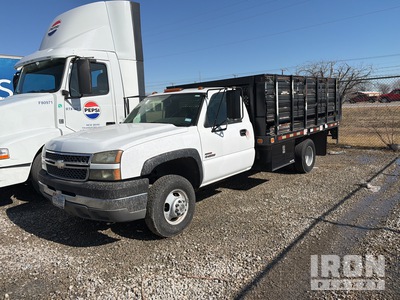 2005 GMC C-3500 HD 4x2 Flatbed Truck