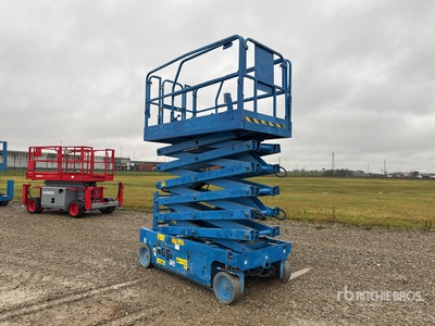 2015 Genie GS4047 Scissor Lift