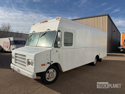 2002 WorkHorse P42 4x2 Samochód dostawczy Cargo