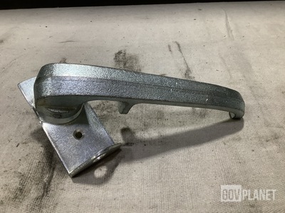 (60) General Dynamics 4002864 Vehicular Door Handles