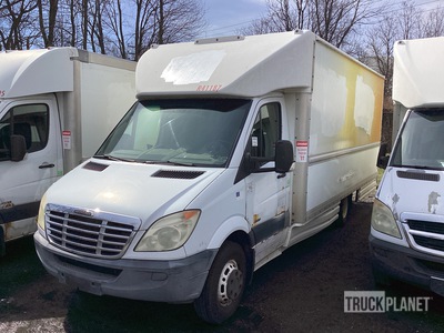 2009 Freightliner Sprinter 3500 4x2 Van Truck (Inoperable)