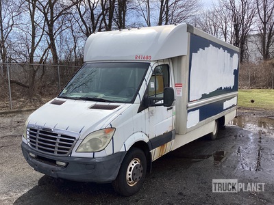 2009 Freightliner Sprinter 3500 4x2 Van Truck (Inoperable)
