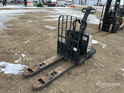 2016 Crown PE4000-60 6000 lb Electric Pallet Jack