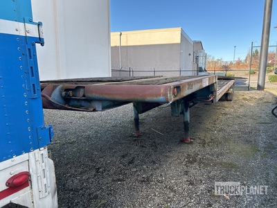 1982 MATLK 40 ft T/A Single Drop Przyczepa z pokładem schodkowym