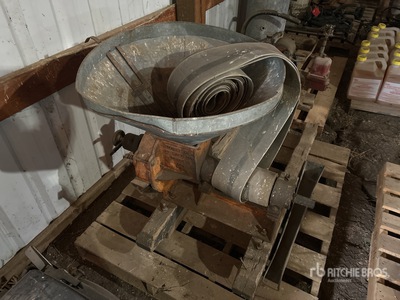 Macleod 114 Feed Grinder