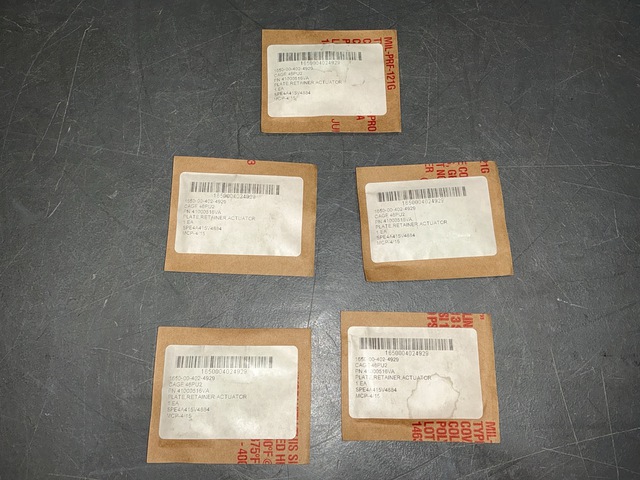 (5) Woodward 41000516 Actuator Retainer Plates