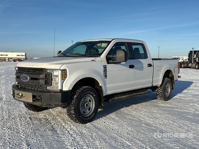 2017 Ford F-350 XL 4x4 Crew Cab Pickup