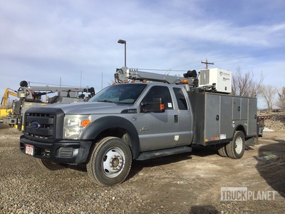 2015 Ford F-550 4x4 Extended Cab Service Truck