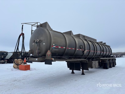 2013 Brenner 42014 L Tri/A Tanker Trailer