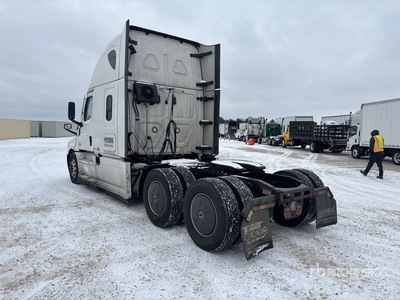 2021 Freightliner Cascadia 126 6x4 Cabeza Tractora Cabina Dormitorio