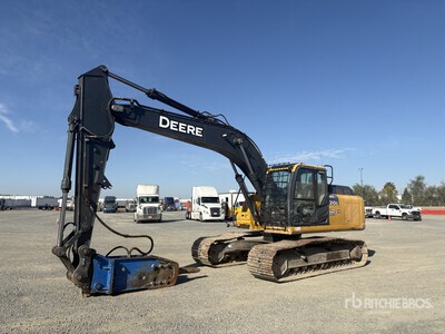 2018 John Deere 210GLC Tracked Excavator