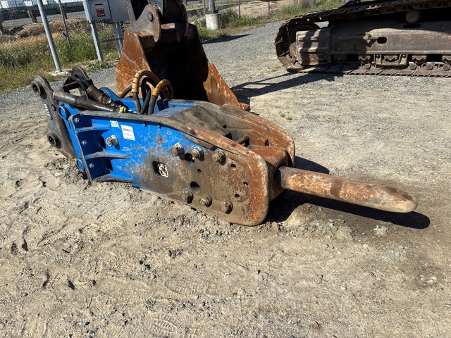 2018 Okada Hydraulic Breaker