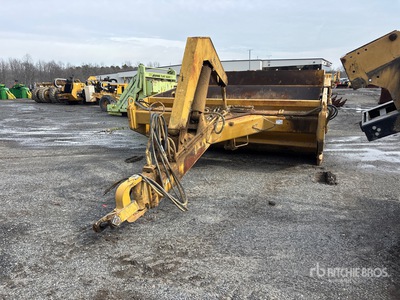 1997 Reynolds C14E 4 Tire Hydraulic 14 YD Racleuse