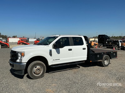 2021 Ford F-350 XL 4x4 Crew Cab Flatbed Truck