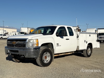 2013 Chevrolet Silverado 2500HD 4x2 Extended Cab Utility Truck