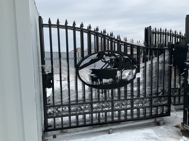 Greatbear Iron Gate 20 ft x 91 in Steel Bi-Parting Driveway Gate (Unused)