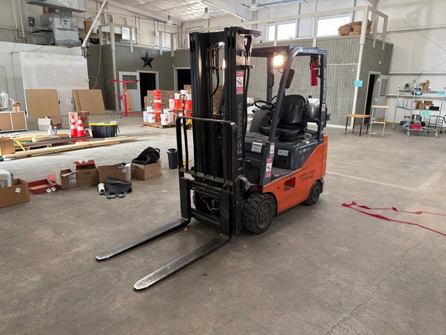 2016 Toyota 8FGCU15 2500 lb Cushion Tire Forklift