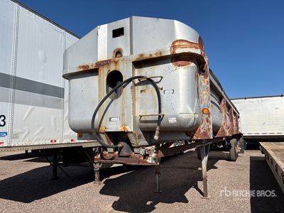 1994 Clement 38 ft T/A Remolque banera