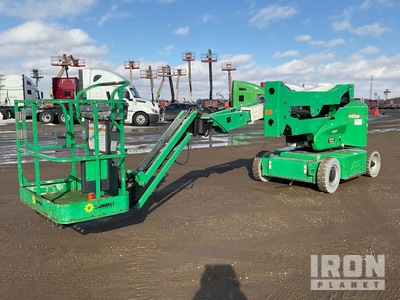 2013 JLG E400AJPN 2WD Electric رافعة بذراع