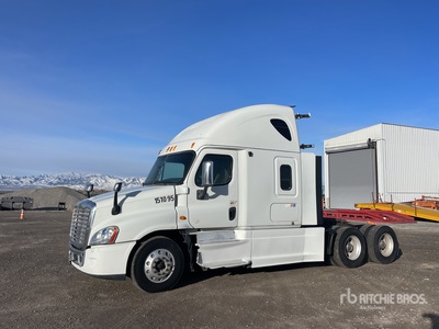 2013 Freightliner Cascadia 125 6x4 تراكتور شاحنة كابينة النوم (ثنائية المحور)