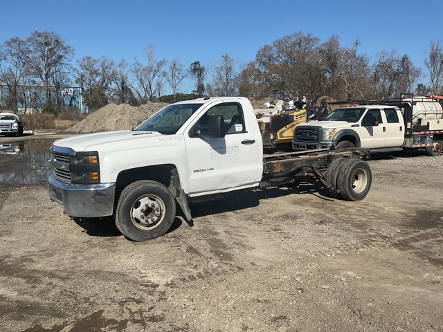 2015 Chevrolet 3500HS 4x2 Cab and Chassis