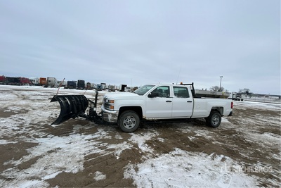 2015 Chevrolet Silverado 2500HD 4x4 Crew Cab Snow Plow Truck