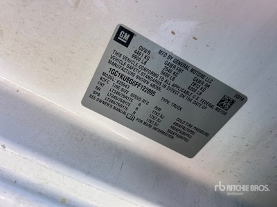 2015 Chevrolet Silverado 2500HD 4x4 Crew Cab شاحنة كشط الثلج