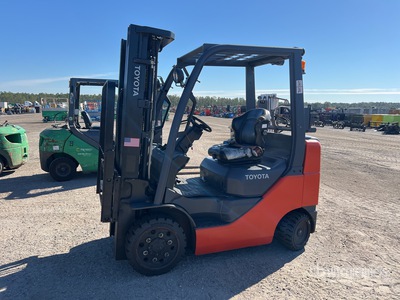 2011 Toyota 8FGCU25 2600 lb Forklift