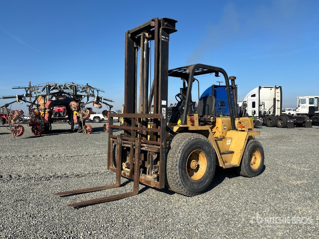 1989 Cat RC60 6000 lb 4x2 Rough Terrain Forklift | Ritchie Bros ...