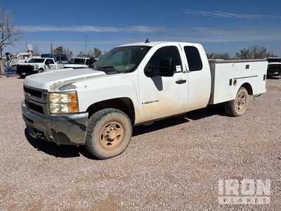 2009 Chevrolet Silverado 2500 4x2 Extended Cab Utility Truck