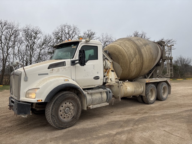 2015 Kenworth T880 6x4 Mixer Truck