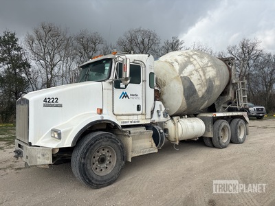 2014 Kenworth T800 6x4 Mixer Truck