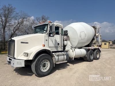 2015 Kenworth T800 6x4 Mixer Truck
